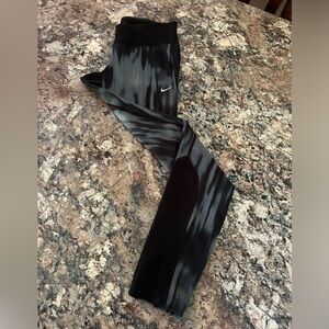 Nike black/gray leggings